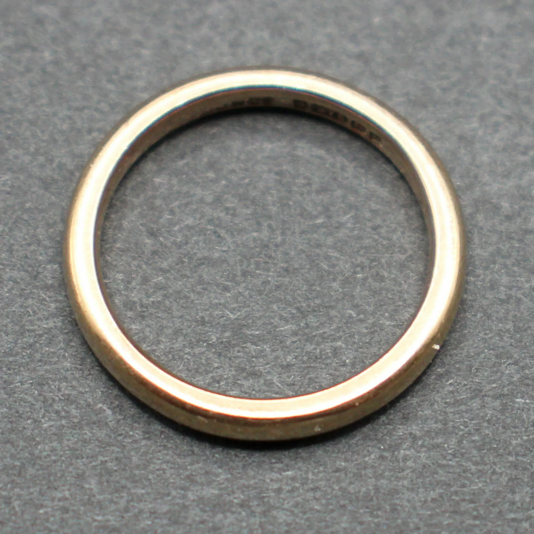 9ct gold plain wedding band