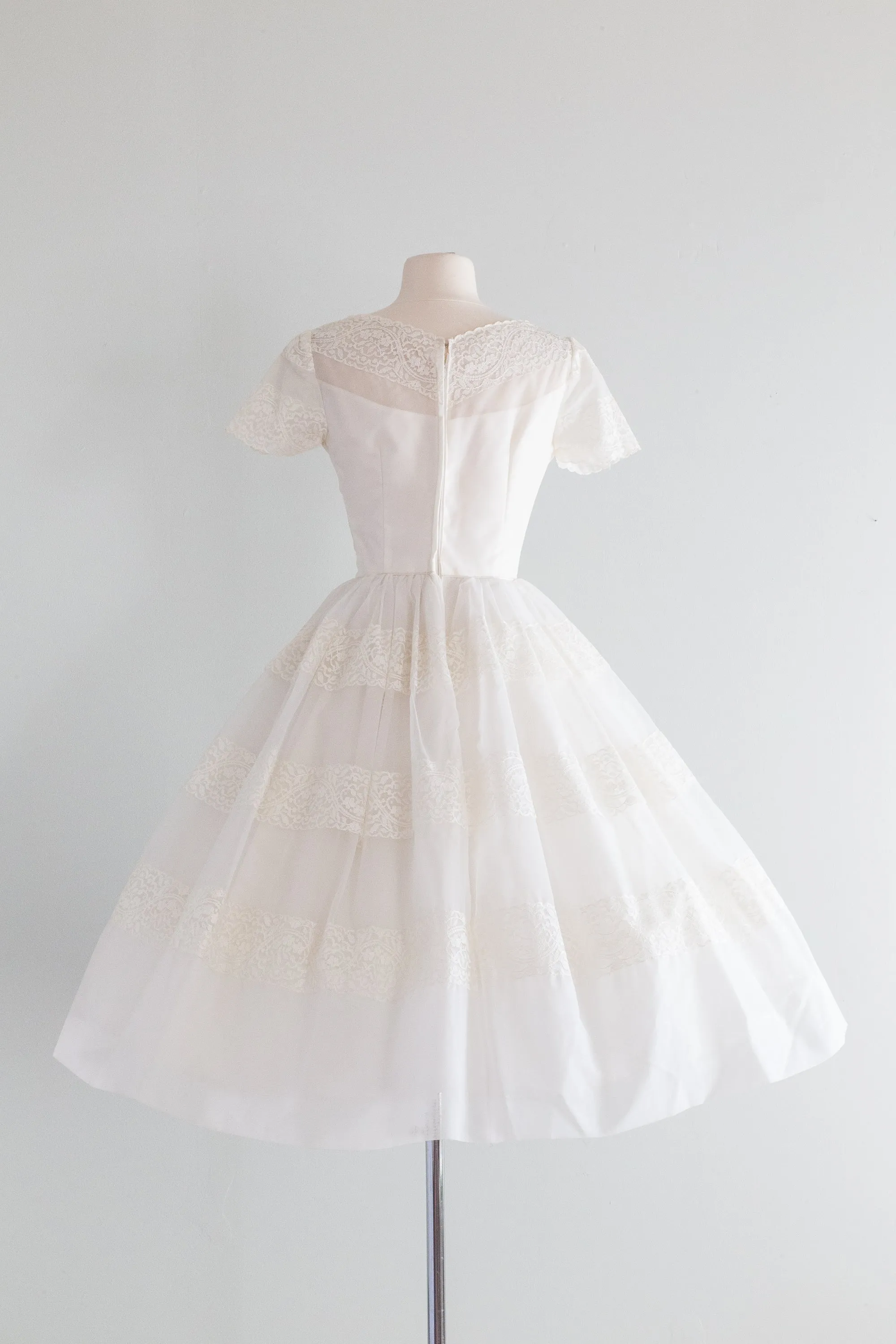 Darling 1950's Tea Length Wedding Dress and Veil / Waist 26"