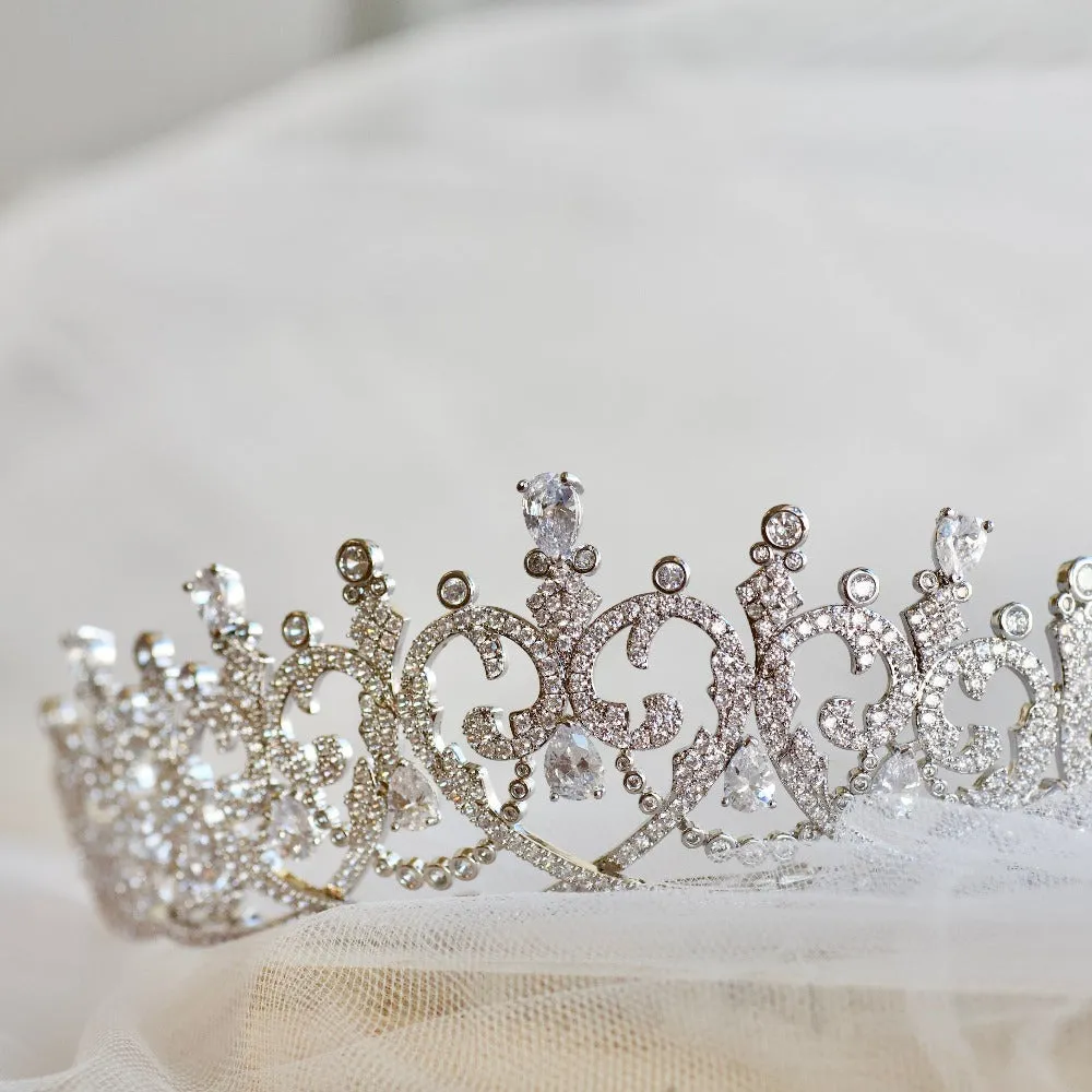 T164. royal bridal rhinestone crown tiara